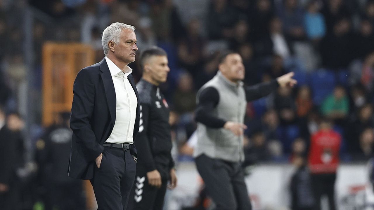 Fenerbahçe'de Jose Mourinho'nun İstemediği İsim ile Yollar Ayrılıyor: Dinamo Zagreb İle Anlaşma Sağladı! 1