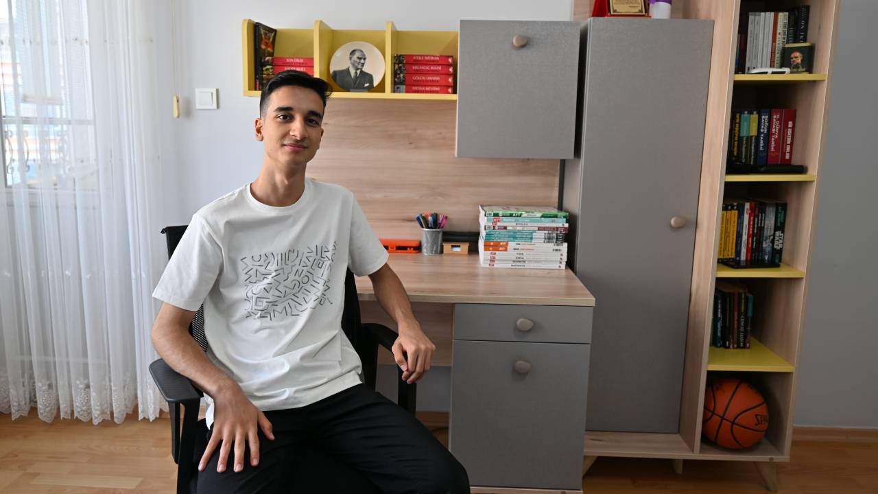 Gaziantepli Özyurtseven ailesi önce LGS şimdi de YKS'de Türkiye birincisi çıkardı 3