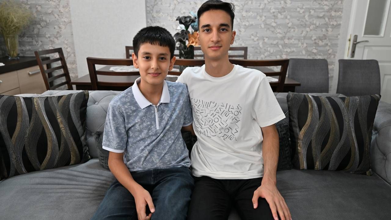 Gaziantepli Özyurtseven ailesi önce LGS şimdi de YKS'de Türkiye birincisi çıkardı 4