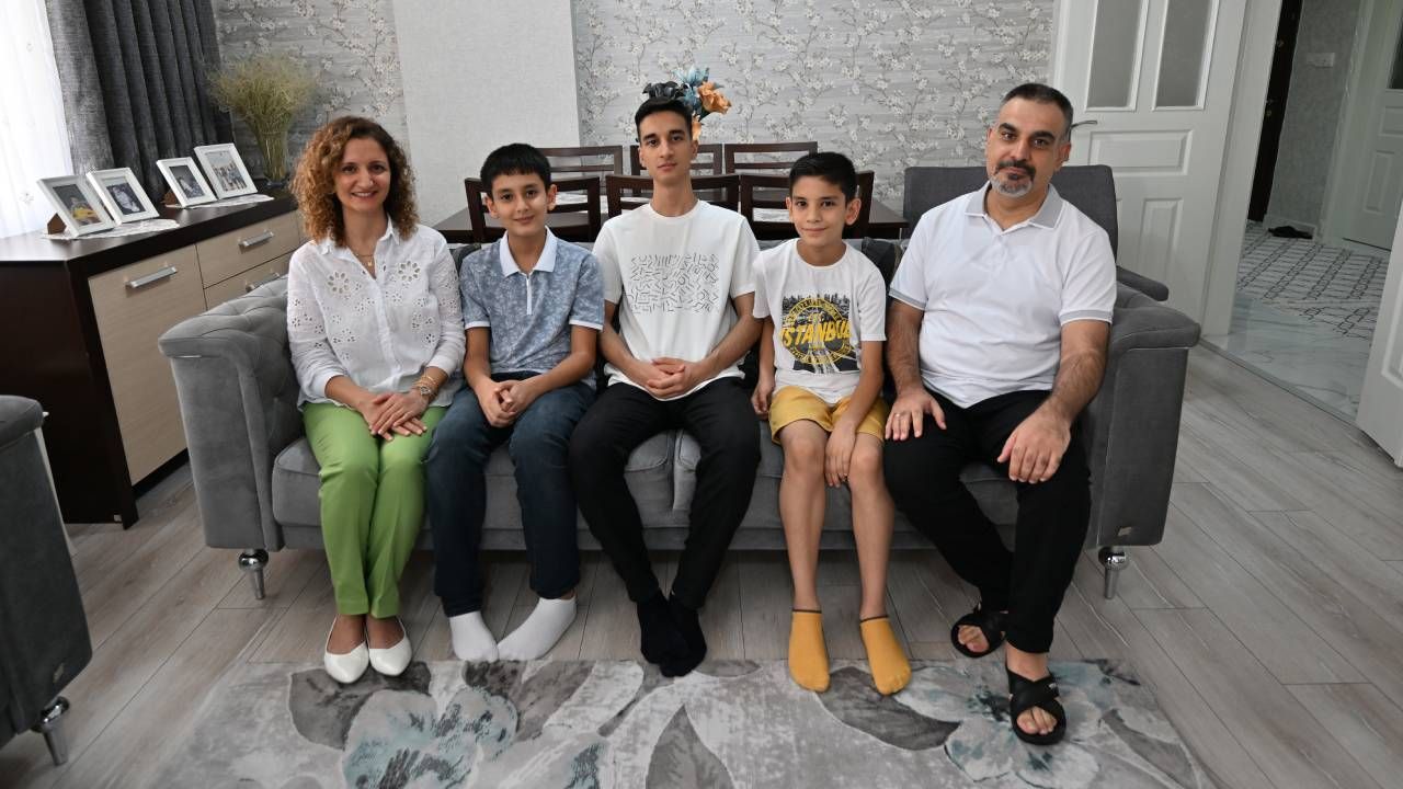 Gaziantepli Özyurtseven ailesi önce LGS şimdi de YKS'de Türkiye birincisi çıkardı 1