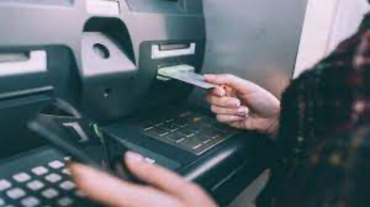Yeni dönem 21 Temmuz'da başlıyor! Yapmayan ATM'den para çekemeyecek 4