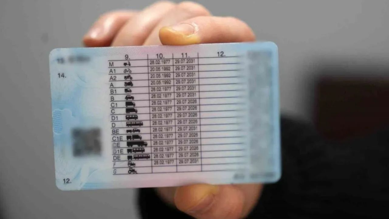 Eski tip ehliyet kullananlar dikkat! Son 10 güne girildi! 7 bin 438 liraya çıkacak 3