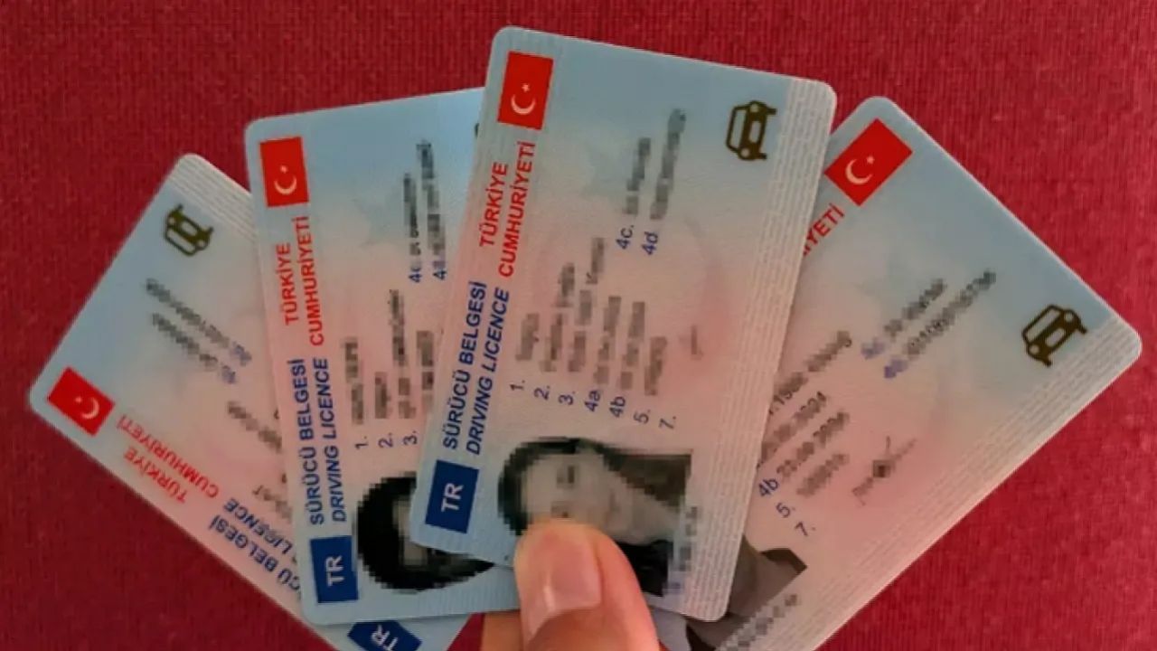 Eski tip ehliyet kullananlar dikkat! Son 10 güne girildi! 7 bin 438 liraya çıkacak 5