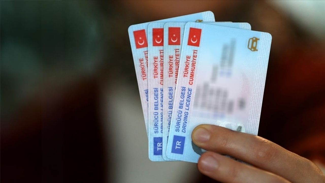 Eski tip ehliyet kullananlar dikkat! Son 10 güne girildi! 7 bin 438 liraya çıkacak 7