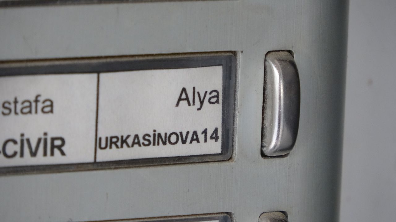 Çanakkale'de tüyler ürperten cinayet.... Sevgilisini öldürüp streç filme sardı, 3 gün aynı evde yaşadı 4