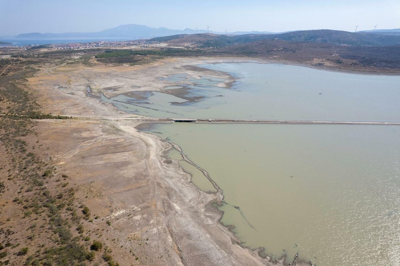 Çeşme'nin suyu kalmadı! Tatil cennetinde alarma geçildi, kesintiler başlıyor 2