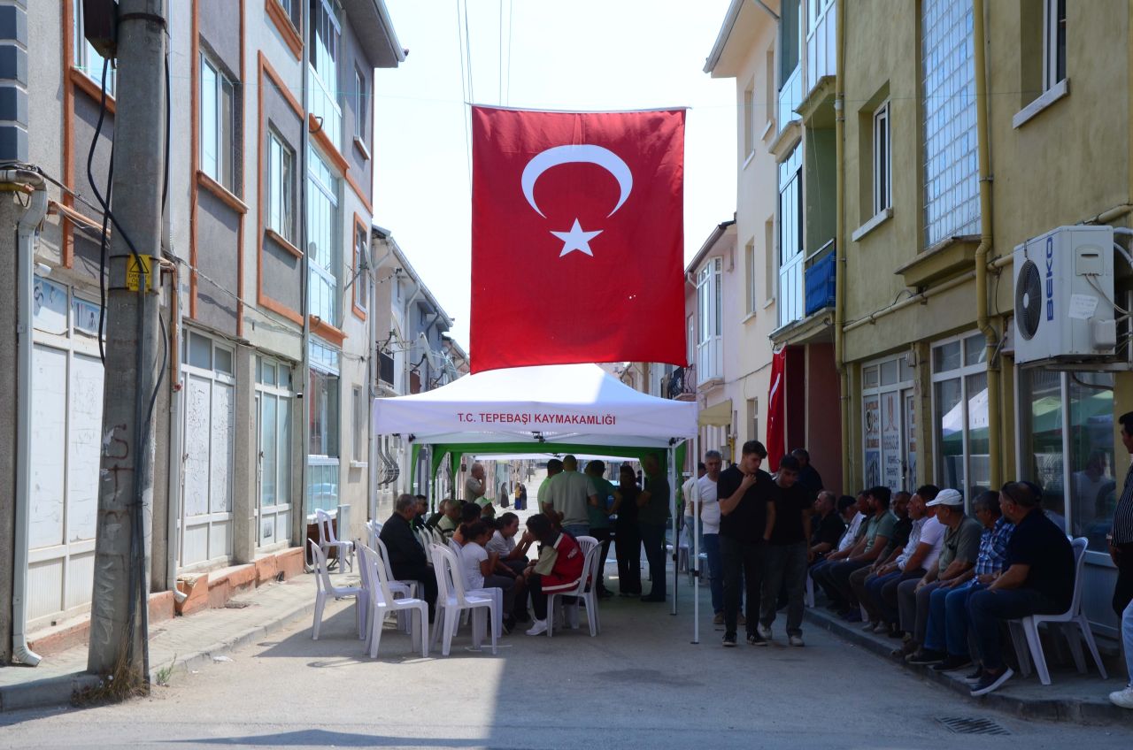 Şehit dozer operatörü Eyüp Dereli, doğaya olan sevgisi nedeniyle ormancı olmuş 8