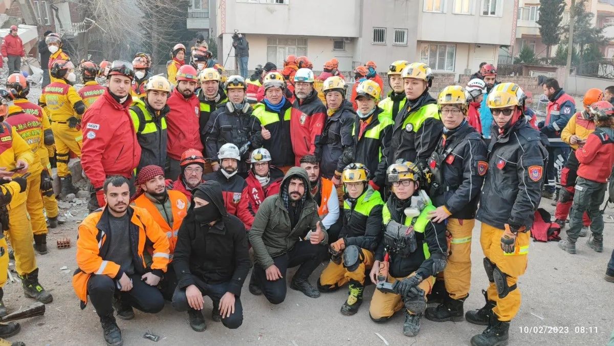 “Motoru sattırdık, kaza yapmasın diye… Böyle bir şey oldu...” Yangın şehidi Bayram Eren Arslan’ın babası konuştu, gözyaşları sel oldu 2