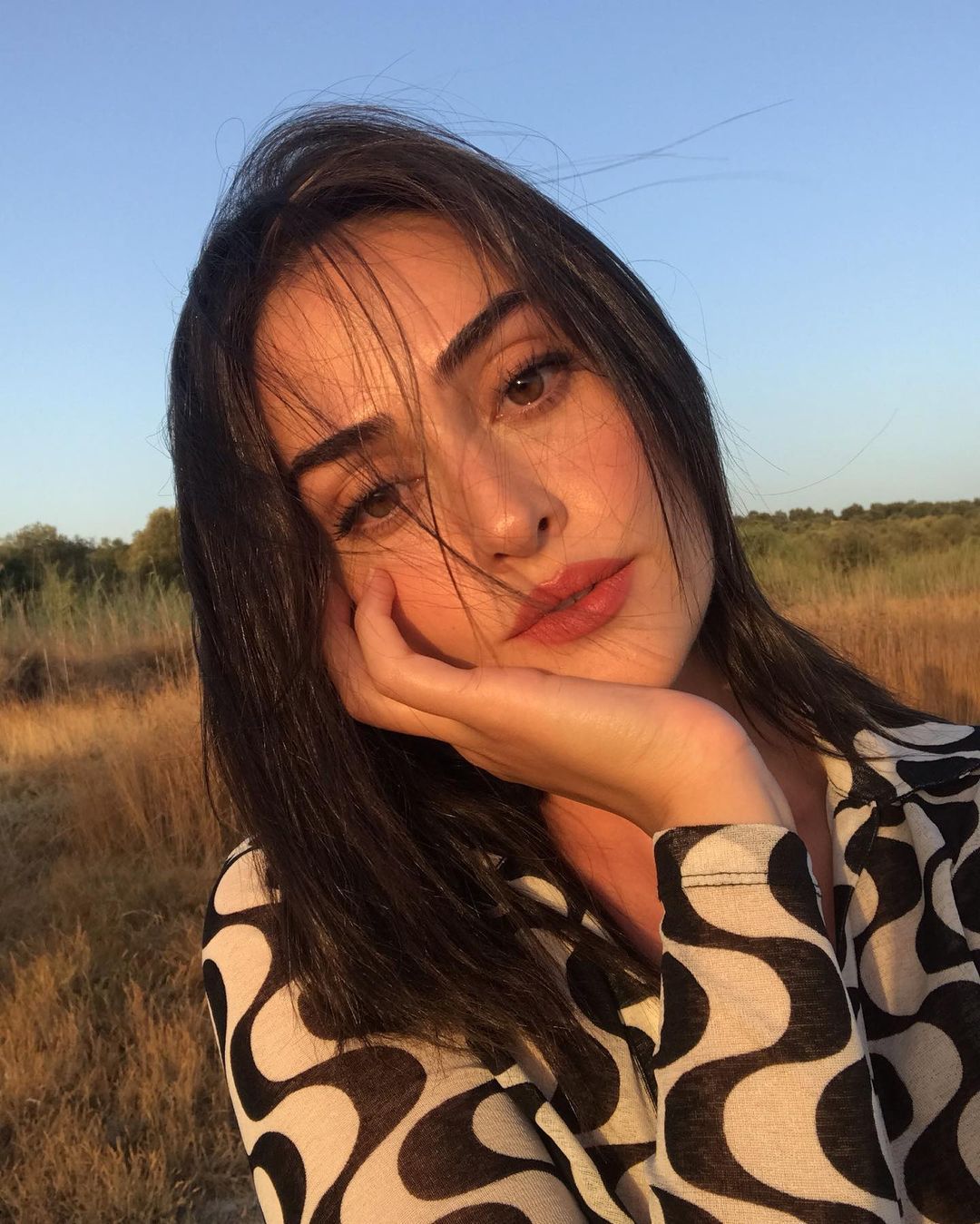 Kenan İmirzalıoğlu, ''Aile Bir İmtihandır'' dizisiyle ekranlara dönüyor! Bölüm başı 4.5 milyon TL kazanacak! Partnerinin ise Esra Bilgiç olacağı iddia ediliyor 3