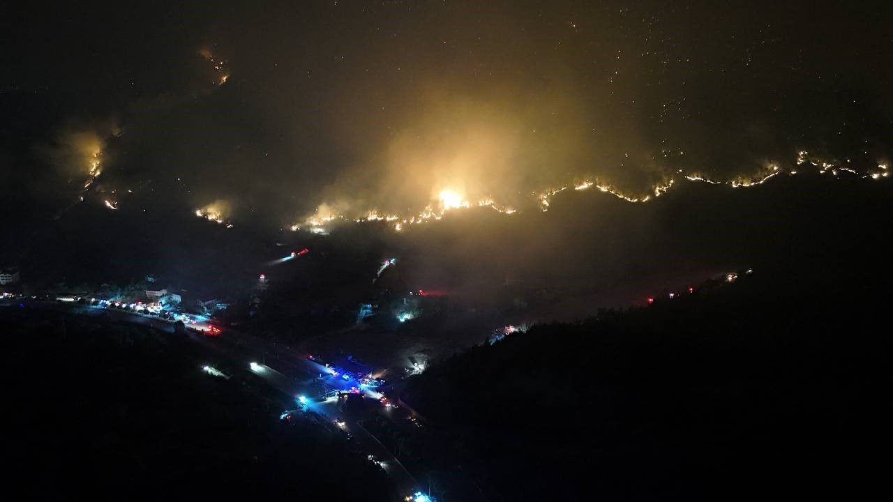 Kabus gecesi! Karabük'te yol kenarı dahil yanıyor! Dron görüntüleri dehşeti ortaya çıkardı! 7