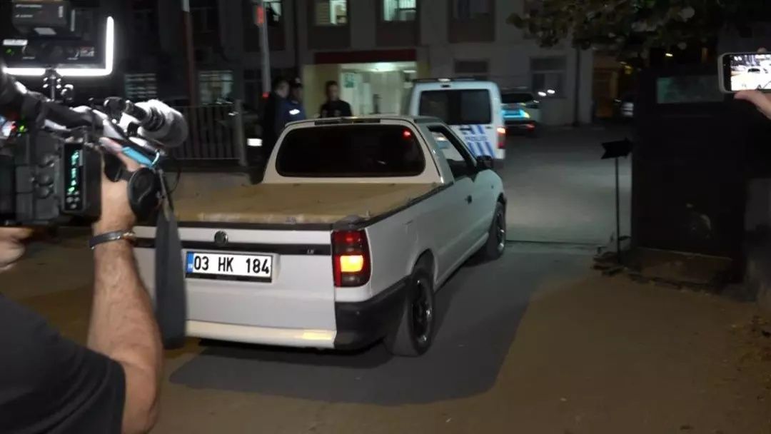 Bursa’daki orman yangınında sabotaj şüphesi: Benzin bidonuyla yakalanan şahıs, İYİ Parti Gençlik Kolları Başkanı çıktı! Şok FETÖ detayı 5