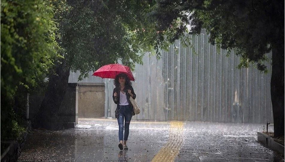 Ciğerlerimiz yanarken Meteoroloji müjdeyi verdi: Türkiye geneli sağanak yağışın etkisi altına giriyor 3
