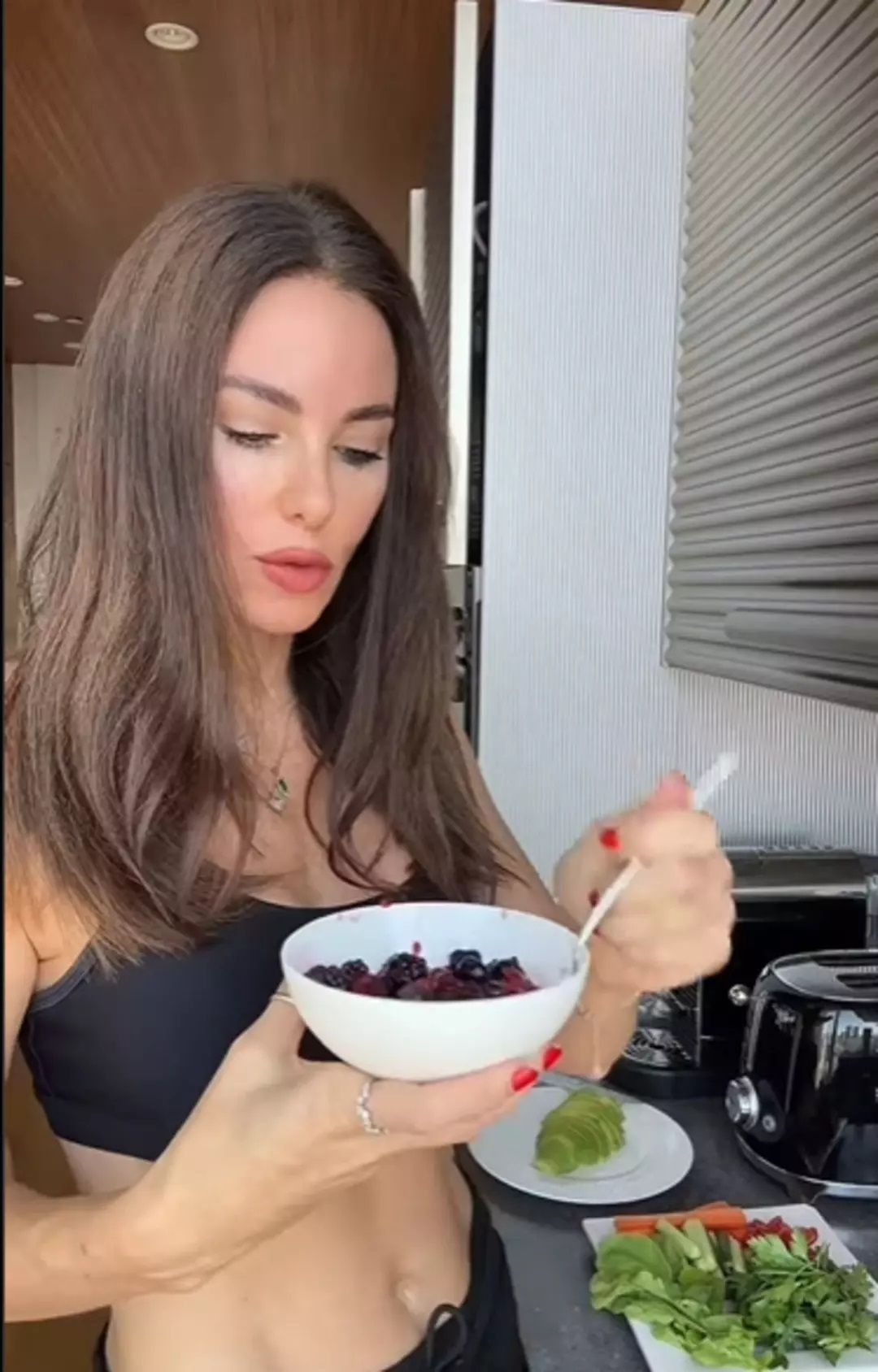 Çağla Şıkel'in ardından bu kez de Defne Samyeli kahvaltı tabağıyla gündemde! "Protein ağırlıklı besleniyorum" 5