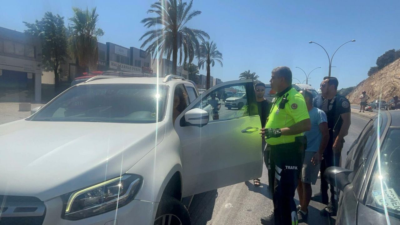 Dilan Çıtak Bodrum'da polisin üstüne araç sürmüştü! Babası İbrahim Tatlıses'ten ilk açıklama geldi: Hani beni kabul etmiyordu? 8