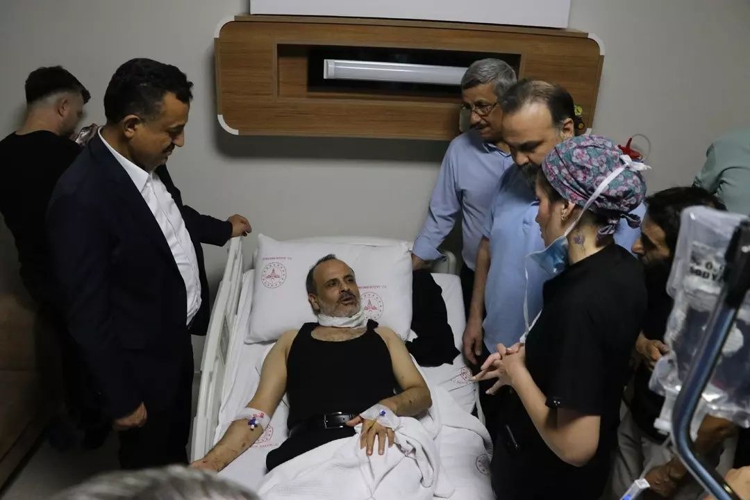 Şanlıurfa’da hastane dehşeti: Başhekim yardımcısı ve güvenlik görevlisi bıçaklandı! Saldırgan suç aletiyle birlikte yakalandı! 4