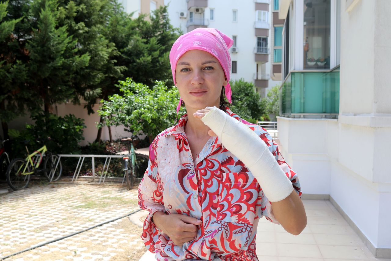 Ukraynalı eski eşi Irina'ya sopayla saldırdı, hastanelik etti! "Öldüreceğim" diyerek defalarca vurdu 10