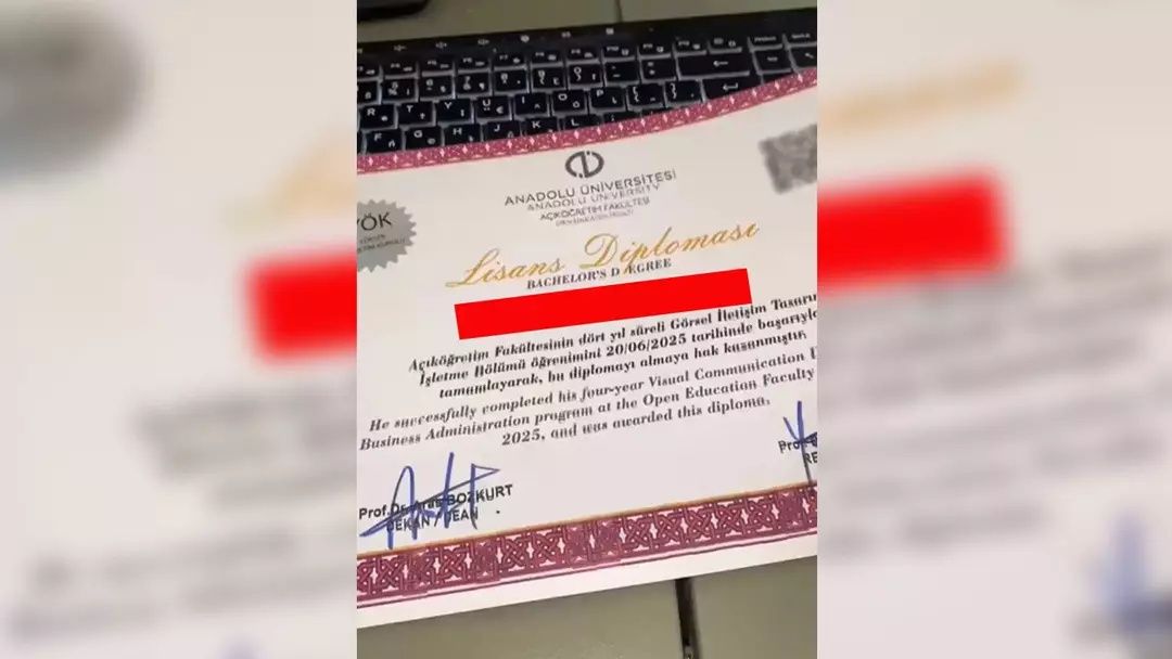 Sahte diploma çetesi her şeyi itiraf etti... Fiyatlar diploma türüne göre değişiyor! 50 bin TL'ye lisans, 15 bin TL'ye ilkokul diploması 7
