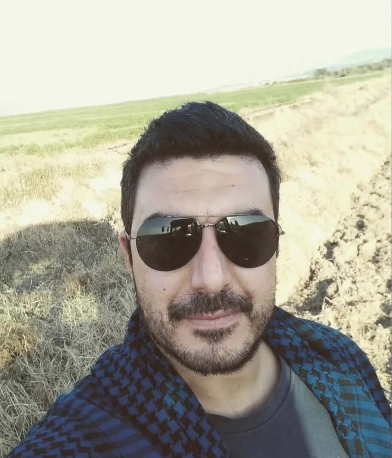 Foça'nın eski belediye başkanı Ahmet Nihat Dirim'in sazlıkta ölü bulunan oğlu Kerem Dirim son yolculuğuna uğurlandı 7