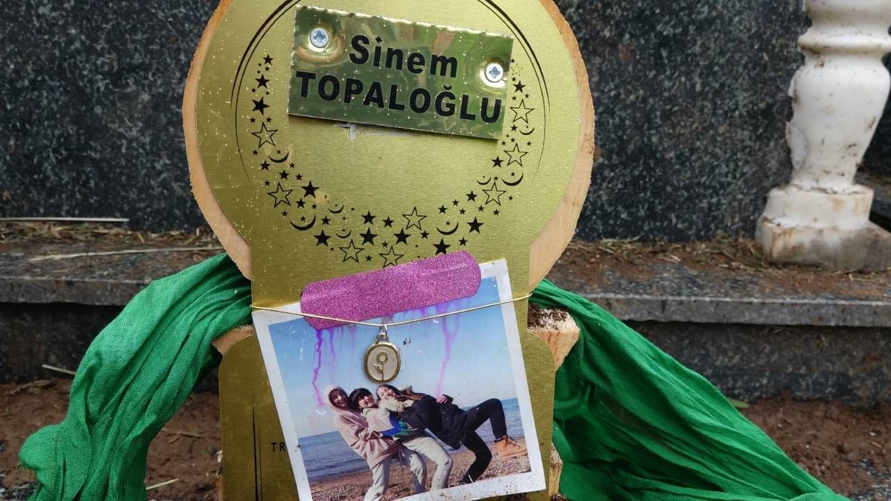 Sinem Topaloğlu'nun cinayetten 2 saat önceki fotoğrafı ve mesajı kahretti! Eve gelir diye dışarda yiyormuş 7