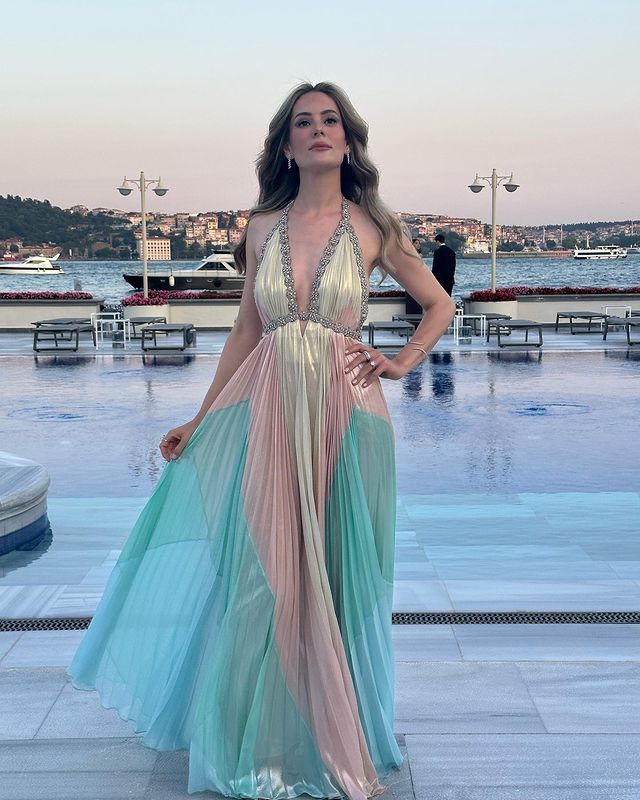 Berk Oktay'dan ihanet ve boşanma iddialarına fotoğraflı yanıt 6
