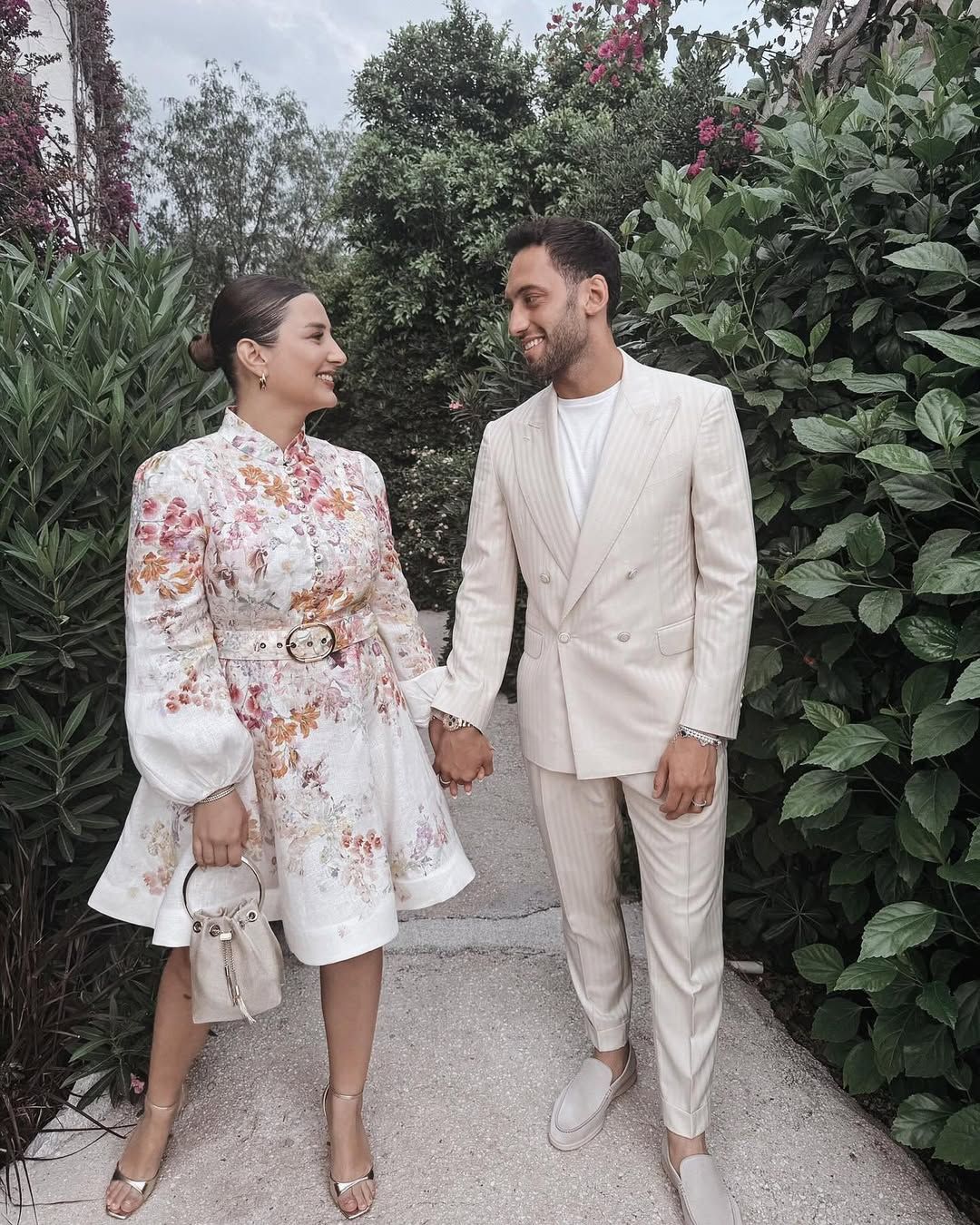 Hakan Çalhanoğlu ve eşinden Uganda'daki yetimlere gıda ve sağlık yardımı! 3