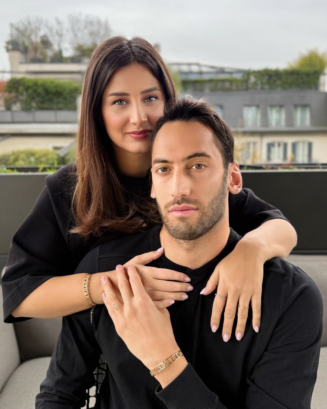 Hakan Çalhanoğlu ve eşinden Uganda'daki yetimlere gıda ve sağlık yardımı! 1