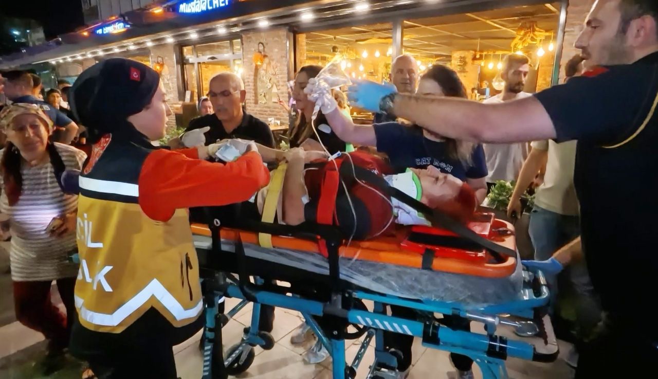 Eski eşinin çalıştığı restoranı basıp, önüne gelene ateş etti! Saldırı öncesi video çekmiş... 1