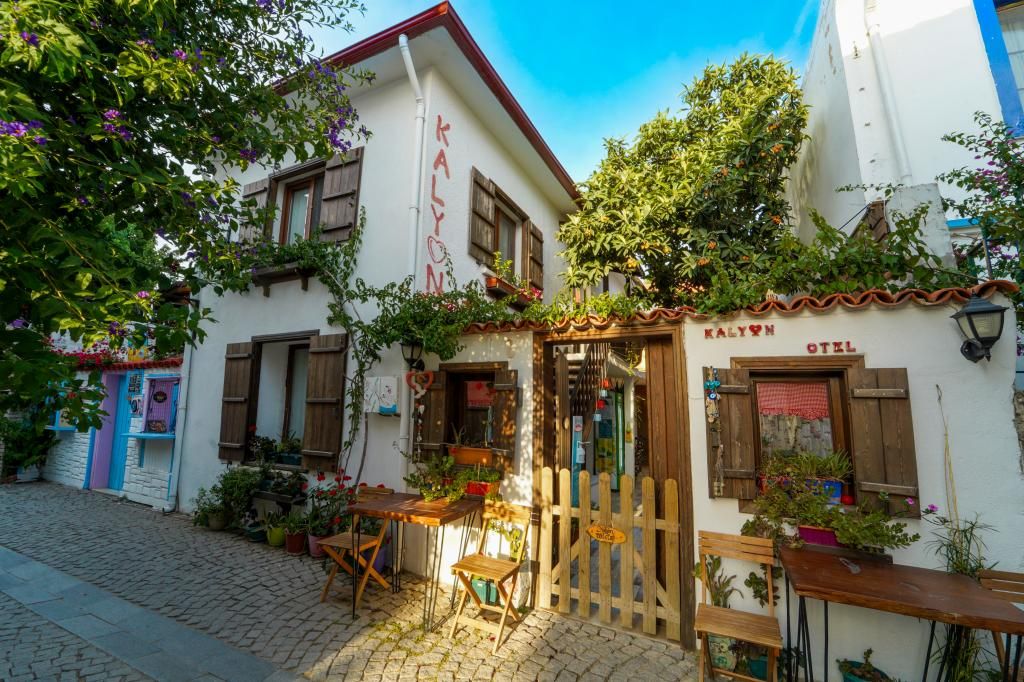 Ege’nin saklı cenneti Sığacık: Tarih, deniz ve lezzet bir arada 2