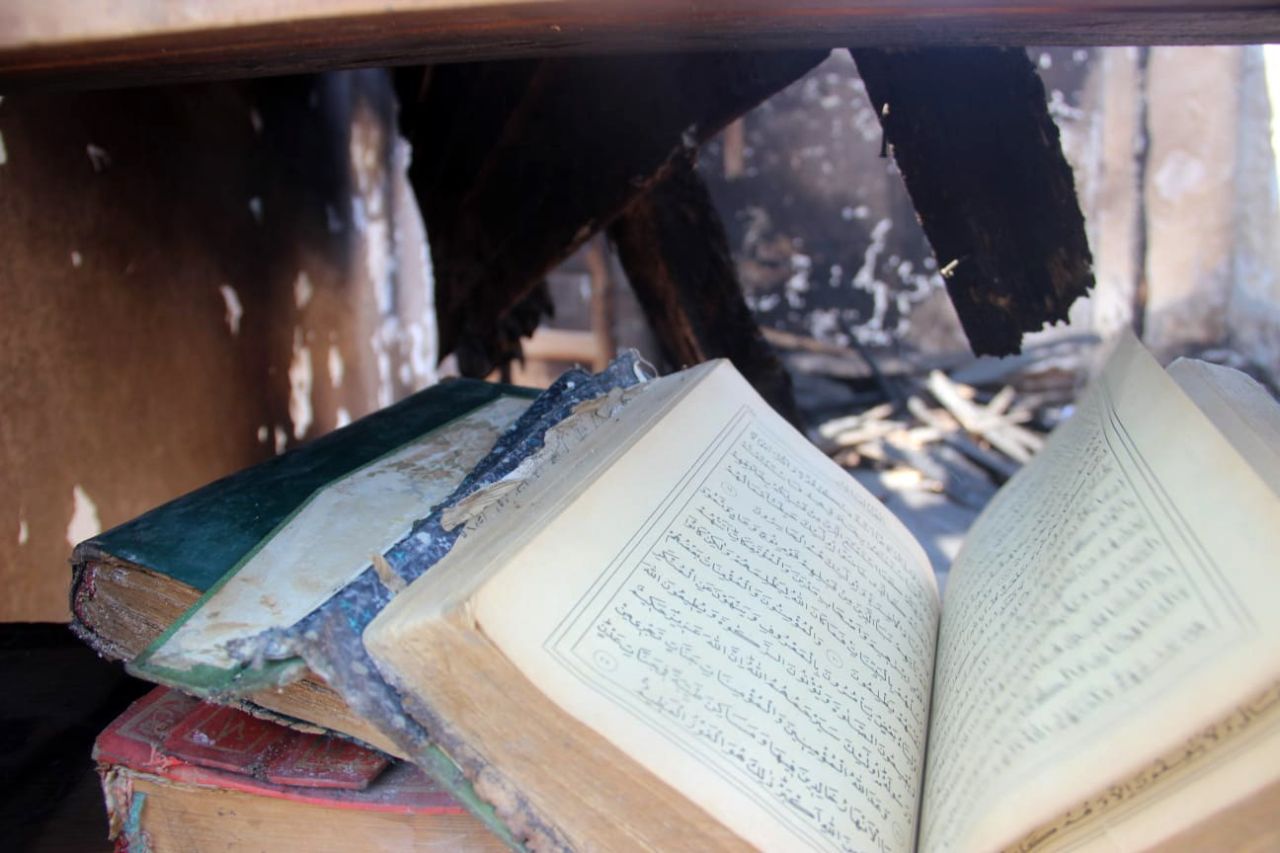 Çanakkale orman yangınlarında evi yandı, çatısı çöktü, Kur'an-ı Kerim'ler sapasağlam kaldı 7