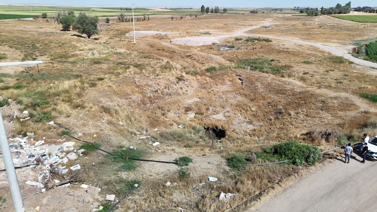 Balıkesir depremi sonrası oldu! Eskişehir'de ürküten görüntü! Bir anda ortaya çıktı! Adeta bir dev! 8