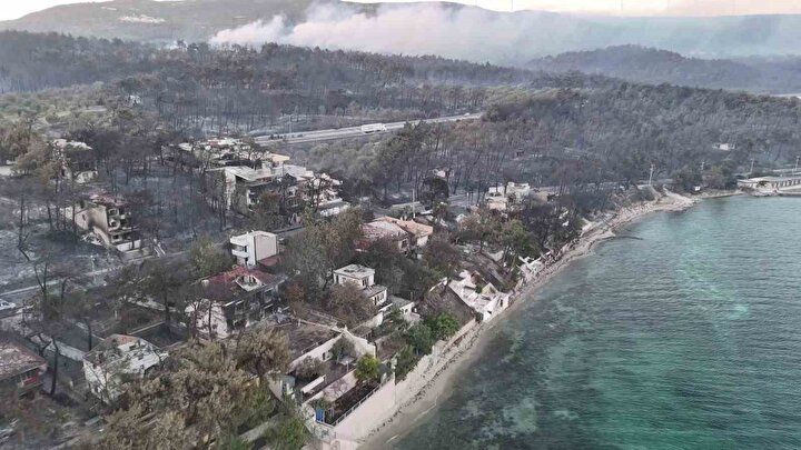 Çanakkale’de alevlerin izleri gün ağarınca ortaya çıktı: Güzelyalı’daki villalar küle döndü! Dron görüntüleri yürek yaktı 6
