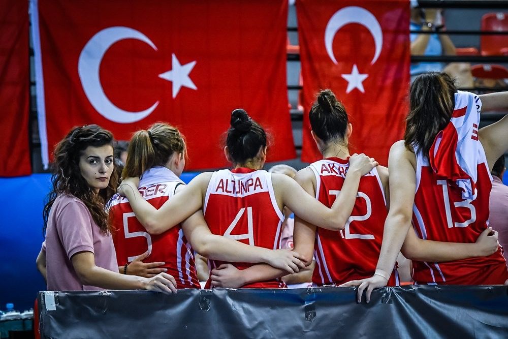 Sedanur Bağdigen Kolunda serum takılı halde, evinde ölü bulundu! Basketbol Milli Takımı'nın eski doktoruydu 7