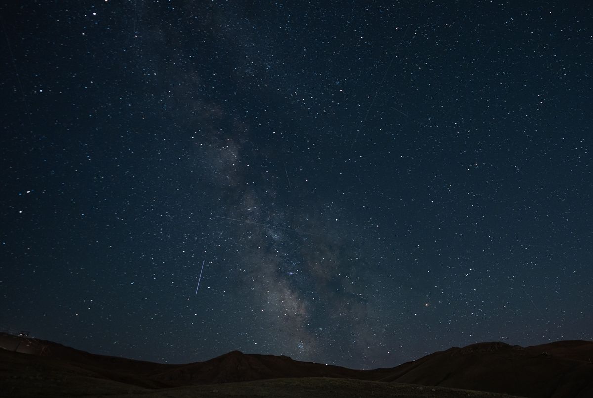 Türkiye'nin dört bir köşesinden meteor yağmurunun büyüleyici kareleri 21