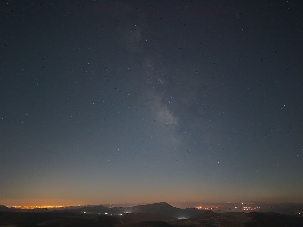 Türkiye'nin dört bir köşesinden meteor yağmurunun büyüleyici kareleri 32