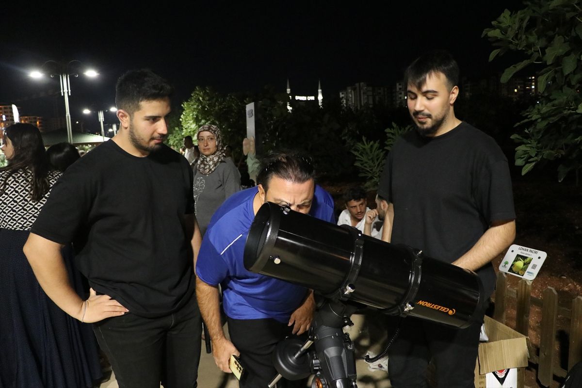 Türkiye'nin dört bir köşesinden meteor yağmurunun büyüleyici kareleri 37