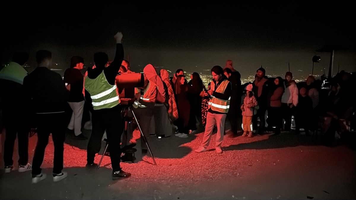 Türkiye'nin dört bir köşesinden meteor yağmurunun büyüleyici kareleri 4