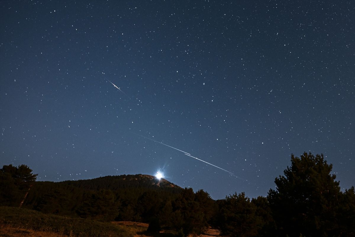 Türkiye'nin dört bir köşesinden meteor yağmurunun büyüleyici kareleri 6