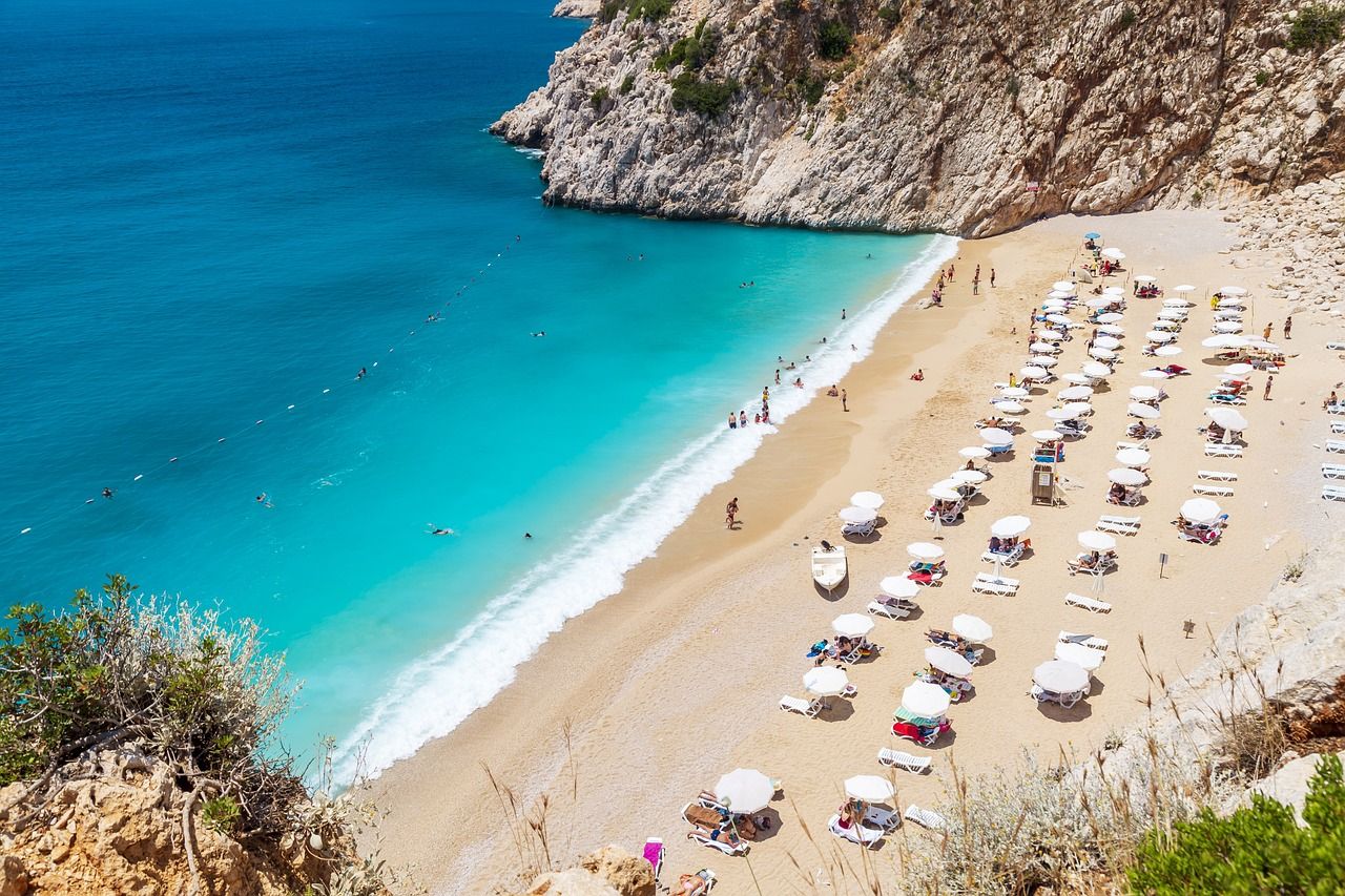 Akdeniz’in huzur durağı Kaş: Turkuaz koylardan antik yollara uzanan bir tatil rotası! 3
