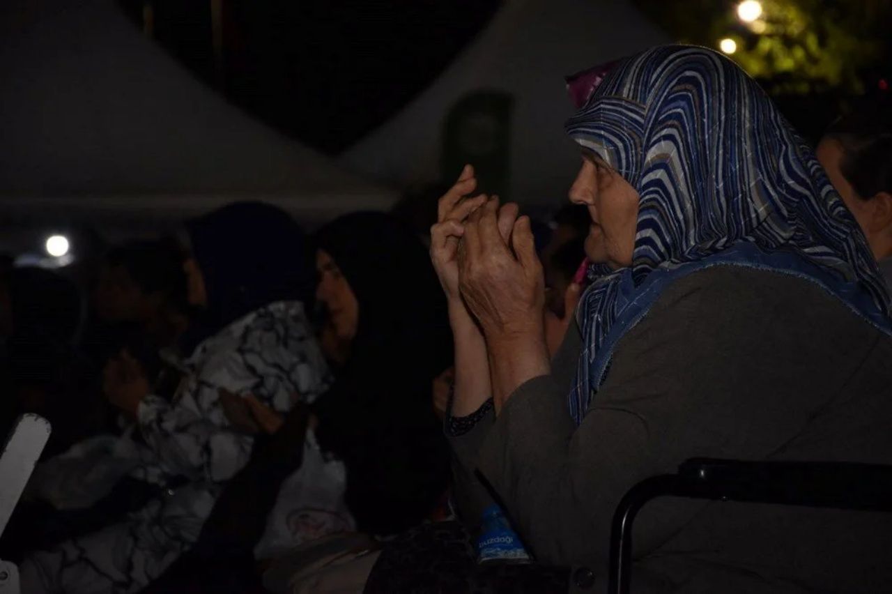 26 yıldır dinmeyen acı! 17 Ağustos depreminde hayatını kaybedenler duygu dolu törenle anıldı 5