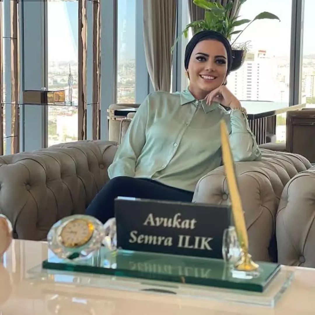 Altın varaklı masalar, kırmızı taht koltuklar… Cem Duman operasyonunda yeni perde: Akit TV yorumcusu avukat Semra Ilık da gözaltına alındı 6