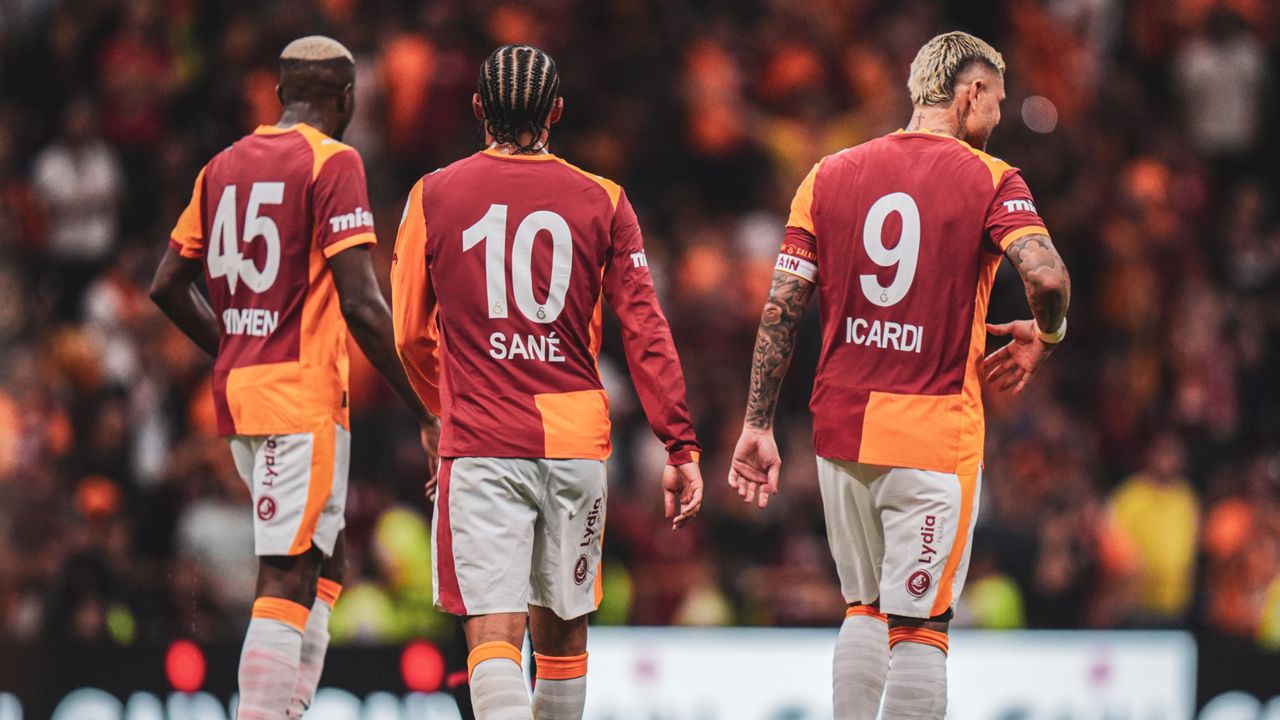 Galatasaray'da ayrılık fırtınası başlıyor: 3 oyuncu bu hafta gidiyor, 4 yıldızın geleceği belirsiz 1