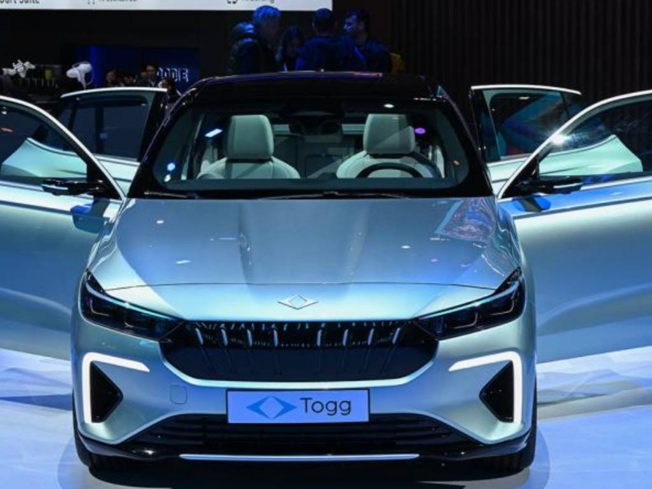 Togg T10F sedan bomba gibi geliyor! Tesla’yı geride bırakan 623 km menzil 4