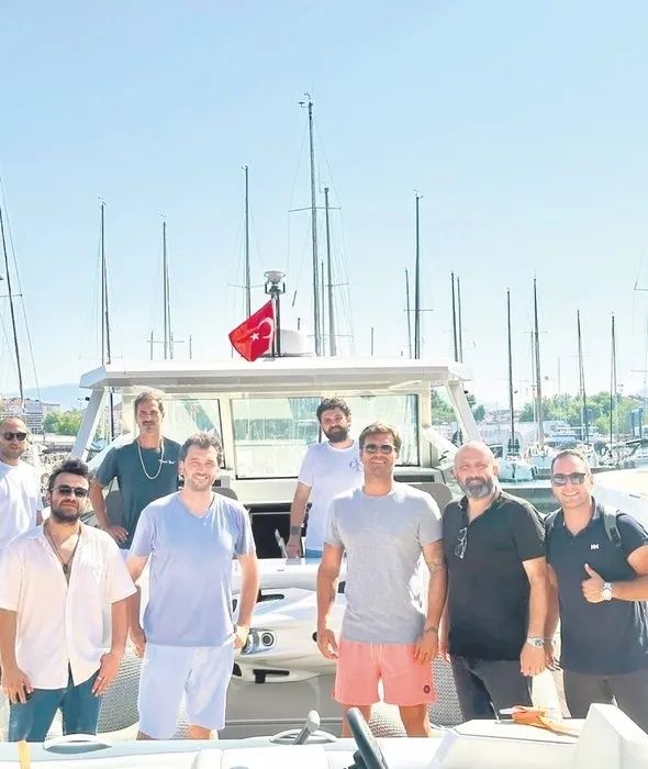 Marmara Denizi’nde kayıp iş insanı Halit Yukay için seferberlik! Kıvanç Tatlıtuğ "Çok kritik saatlere girdik!" diyerek 4 noktayı işaret etti! 1