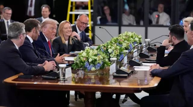 Beyaz Saray görüşmesi sonrası Trump'tan Putin-Zelenski sürprizi! "Görüşme olabilir" diyerek duyurdu! Tarihi zirve İstanbul'da mı olacak? 4