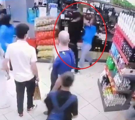 Eski sevgilisini çalıştığı markette darp etti! Engel olmaya çalışan müşteriyi bıçakladı! Mahkemeden şaşırtan karar 3