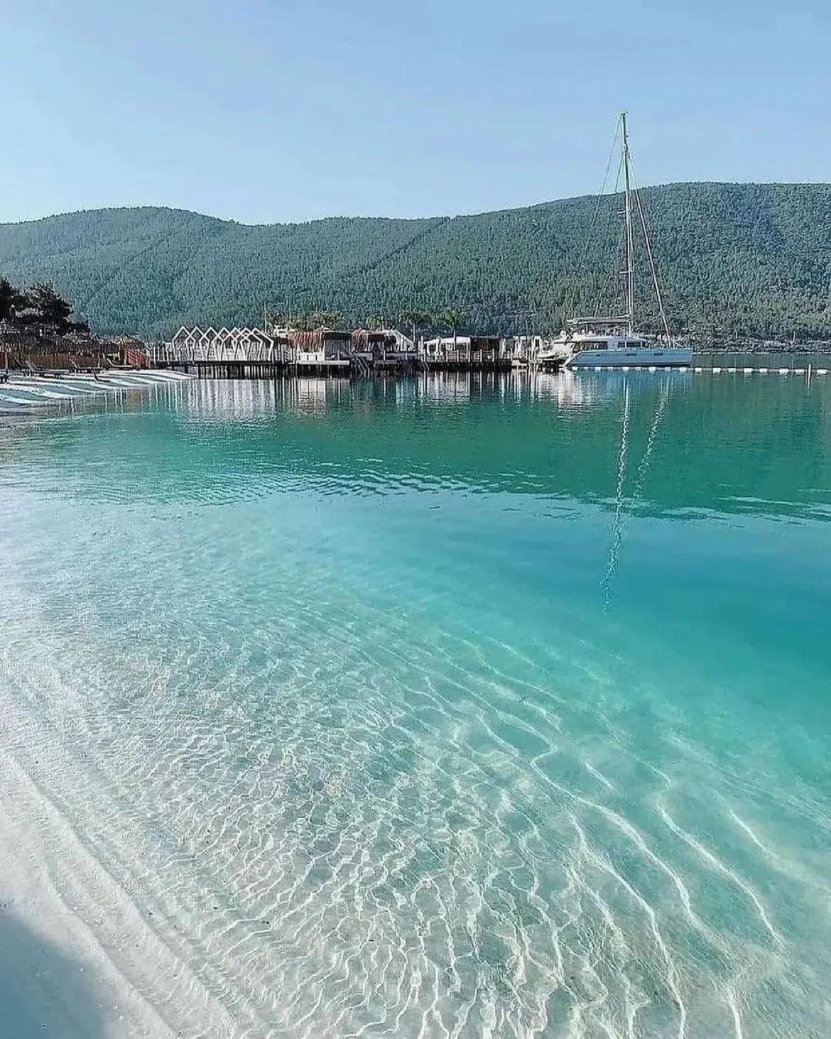 Berrak suları, altın kumlu plajları ve doğayla iç içe koylarıyla Türkiye'nin girilmeye değer denizleri! İşte maviyle yeşilin buluştuğu o eşsiz rotalar 4