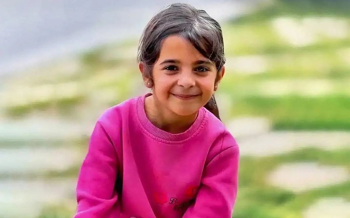 Narin 1 yıl önce bugün kaybolmuştu... Anne Yüksel Güran cezaevinde babaya ne dedi? Kolu kırılan Arif Güran açıkladı... 1