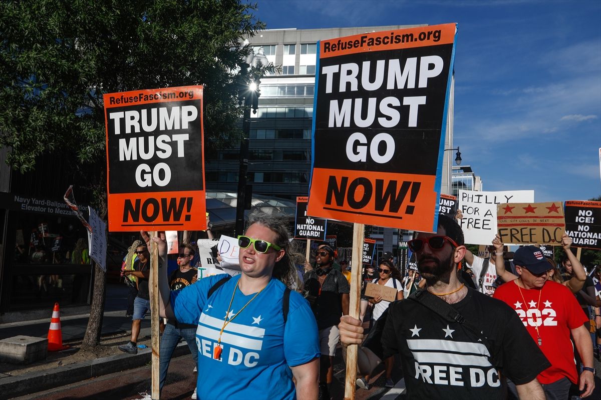 Washington’da “Ulusal Muhafızları istemiyoruz” protestosu! Trump’ın göçmen politikası öfke topladı 2