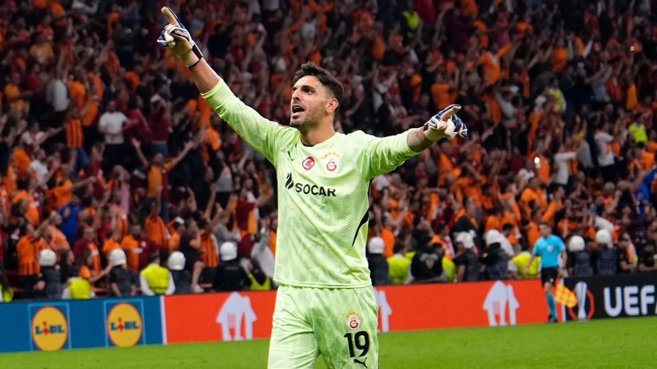 Galatasaray'ın Kayserispor maçı ilk 11'i belli oldu! Okan Buruk Barış Alper Yılmaz yerine oynayacak ismi belirledi 3