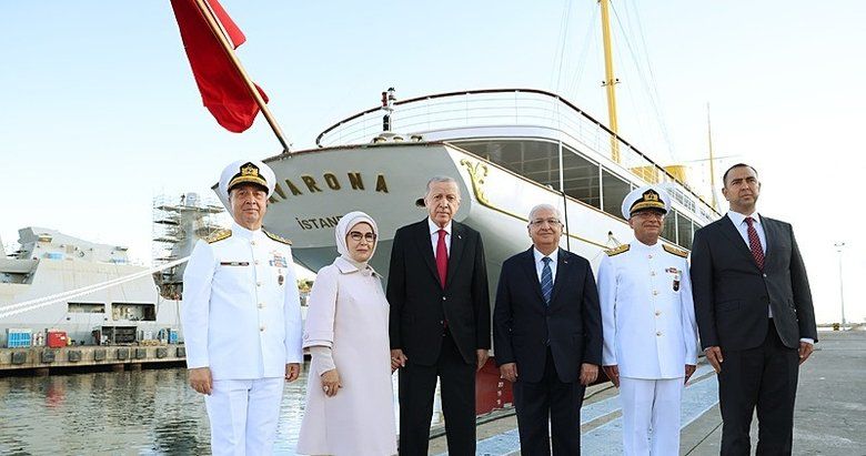 Mavi Vatan'da tarihi an! Atatürk’ün mirası yeniden denizlerde... Savarona ve TCG Anadolu Boğaz'dan yan yana geçiyor! 3